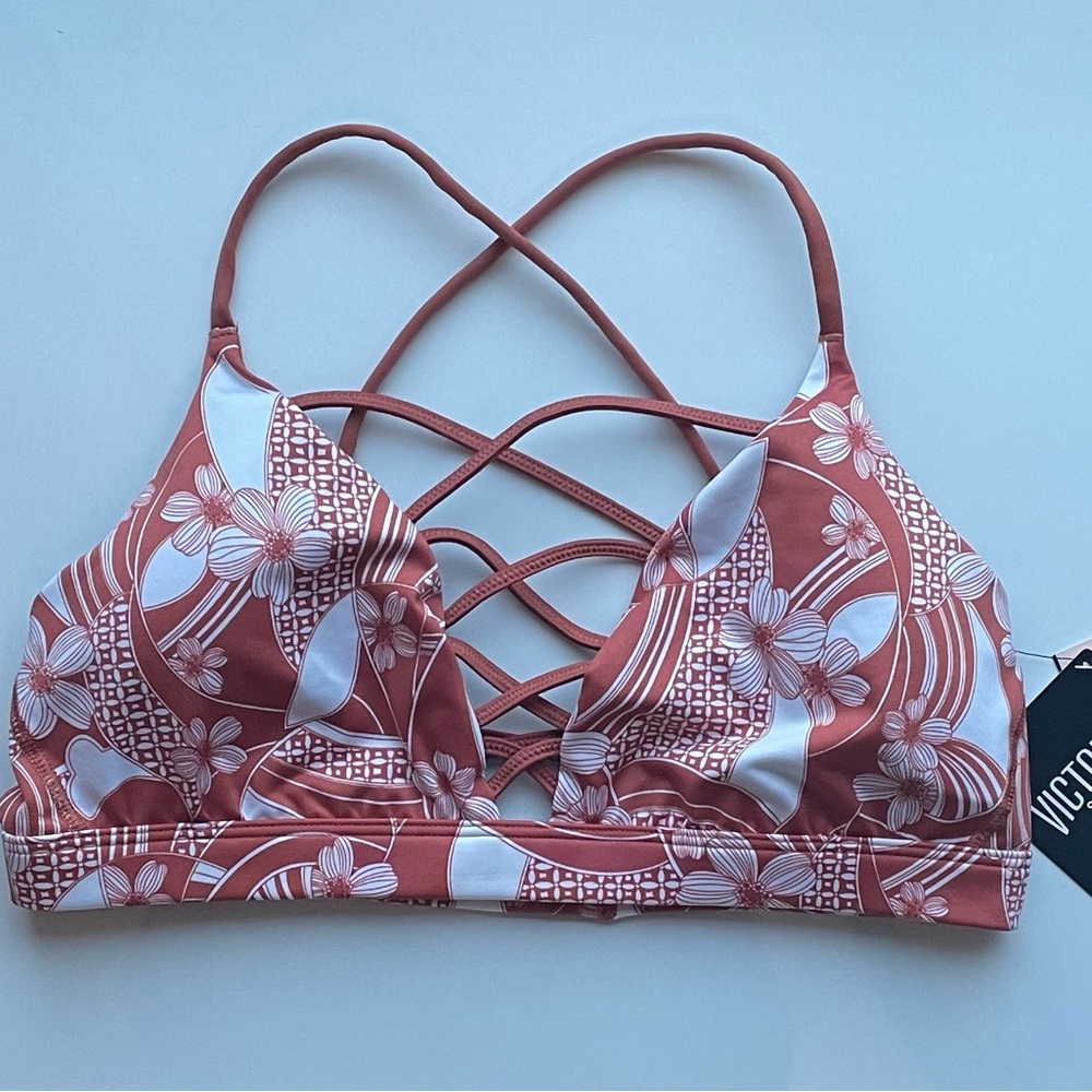 NWT Victoria’s Secret Sport Orange and White Floral Strappy Sports Bra Size L